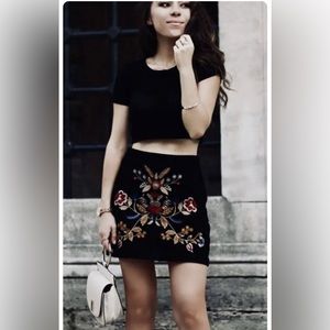 TOPSHOP  Moto Black Denim Embroidered Skirt